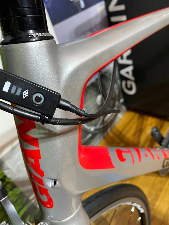 Giant Defy with Ultegra Di2 11 Giant Defy with Ultegra Di2 - Image 9