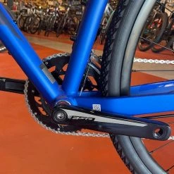 Giant Revolt 3 Sora - Sapphire 2022 -Giant Sales Shop 4L5czV5TbKYJx6HNcuYv3jz3Y