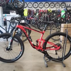 Giant Anthem Full Suspension Mountain Bike - Red