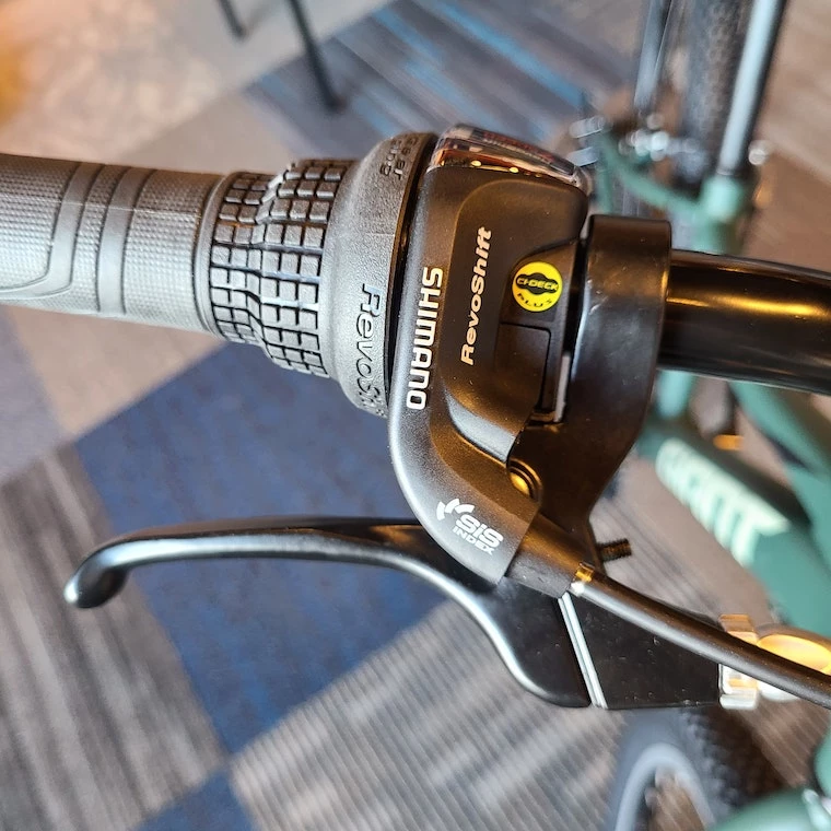 Giant We Ship! XtC Jr 24 Lite Trekking Green 2021 14 Giant We Ship! XtC Jr 24 Lite Trekking Green 2021 - Image 12