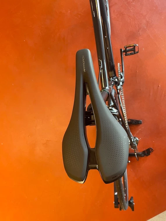 Giant Contend 3 Claris - Cold Iron 2022 11 Giant Contend 3 Claris - Cold Iron 2022 - Image 9