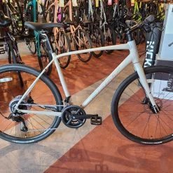 WE SHIP! Giant Escape 2 Disc Shiman Altus - Concrete 2021 -Giant Sales Shop RR bdq4T9e m1Ds8Ktnkgq1qg