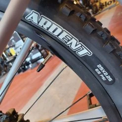 Giant We Ship! Talon 29 2-GU - Concrete 2021 -Giant Sales Shop RaK55m2BDZhhaF4SoUjByv6Tg