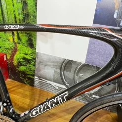 Giant OCR C3 -Giant Sales Shop UV1RTiRcTJHBXN2O5G ATxY6I