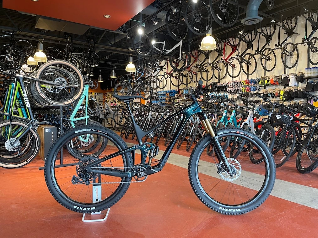 Giant Trance X Pro 29 - Gloss Starry Night - 2022 3 Giant Trance X Pro 29 - Gloss Starry Night - 2022