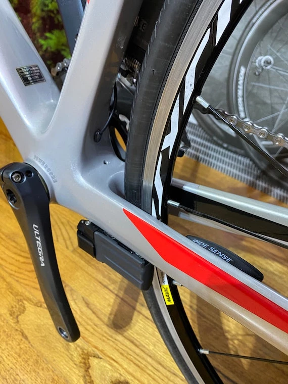 Giant Defy with Ultegra Di2 10 Giant Defy with Ultegra Di2 - Image 8