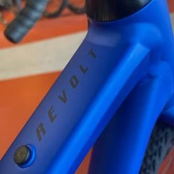 Giant Revolt 3 Sora - Sapphire 2022 -Giant Sales Shop duvu6ev8VeKEkyTyt M71Y6W8