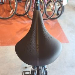 We Ship! Giant Escape 3 -Giant Sales Shop e JLLJNPaJ5u2bVGGkpeWFB7w