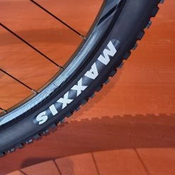 Giant We Ship! Talon 29 2-GU - Concrete 2021 -Giant Sales Shop gzMEOGMlZlYGI0z7kx0rYCKlA