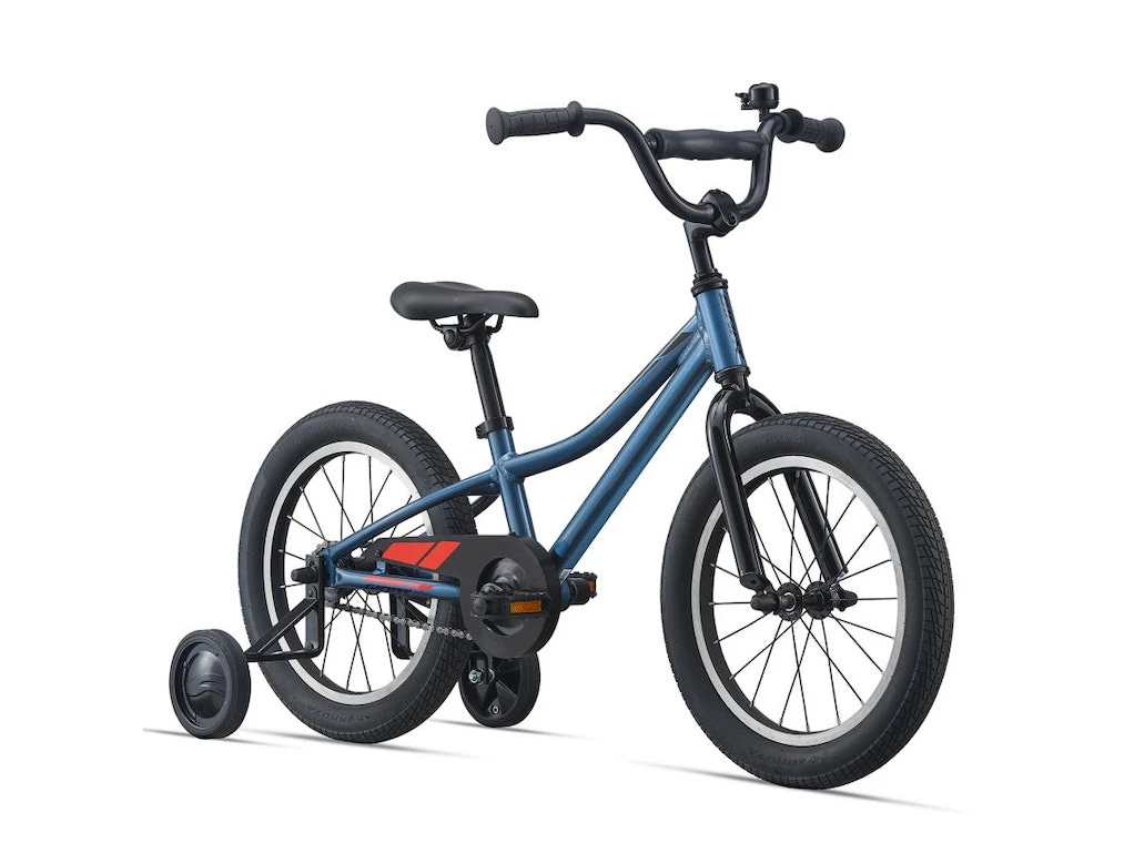 Giant Animator C/B 16 2021 6 Giant Animator C/B 16 2021 - Image 4