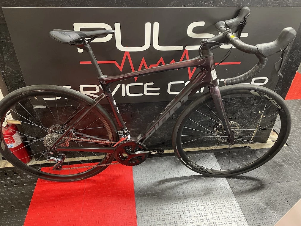 Giant Defy Shimano Ultegra Size Medium 3 Giant Defy Shimano Ultegra Size Medium