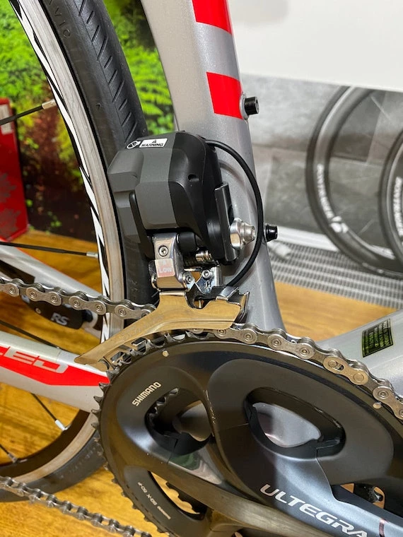 Giant Defy with Ultegra Di2 6 Giant Defy with Ultegra Di2 - Image 4