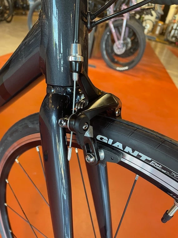 Giant Contend 3 Claris - Cold Iron 2022 5 Giant Contend 3 Claris - Cold Iron 2022 - Image 3